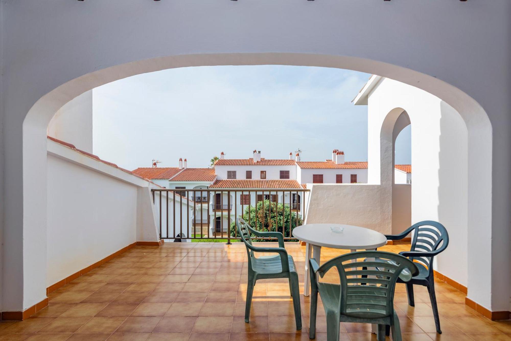 Siesta Mar One Bedroom Apartments Cala En Porter  Extérieur photo